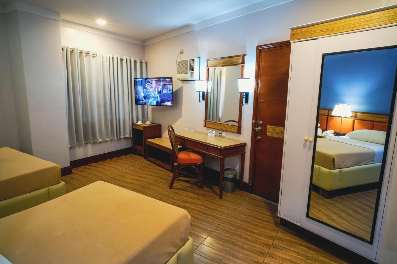 Hotel Valencia Kültér fotó