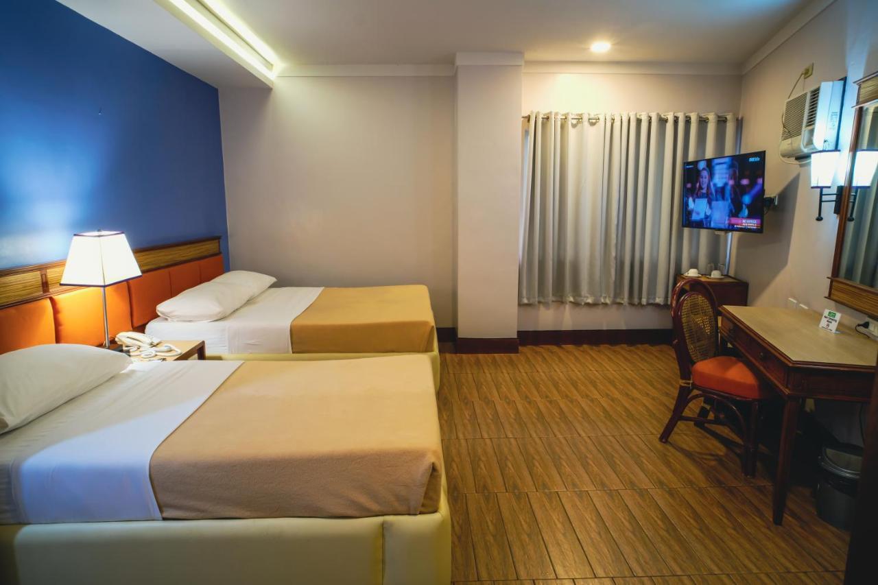 Hotel Valencia Kültér fotó