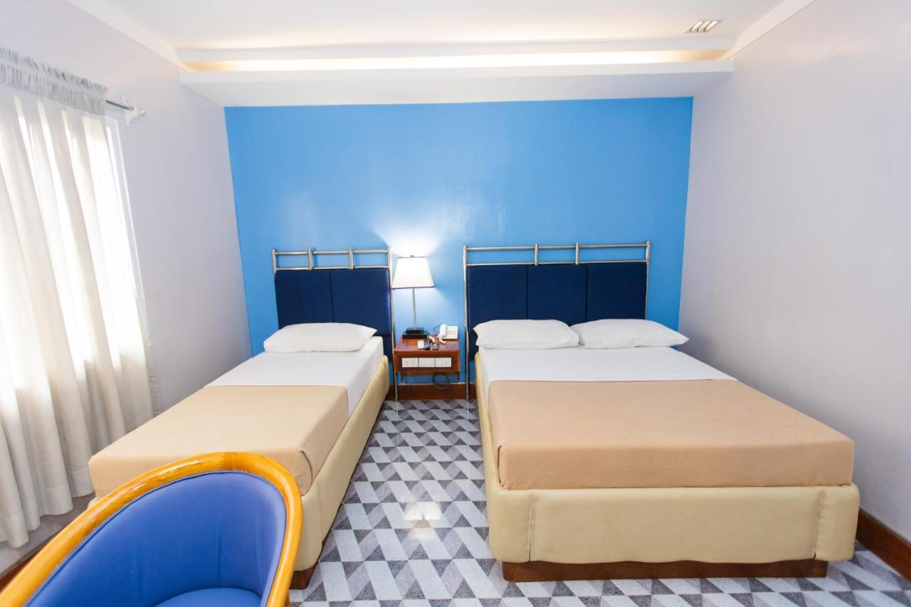 Hotel Valencia Kültér fotó