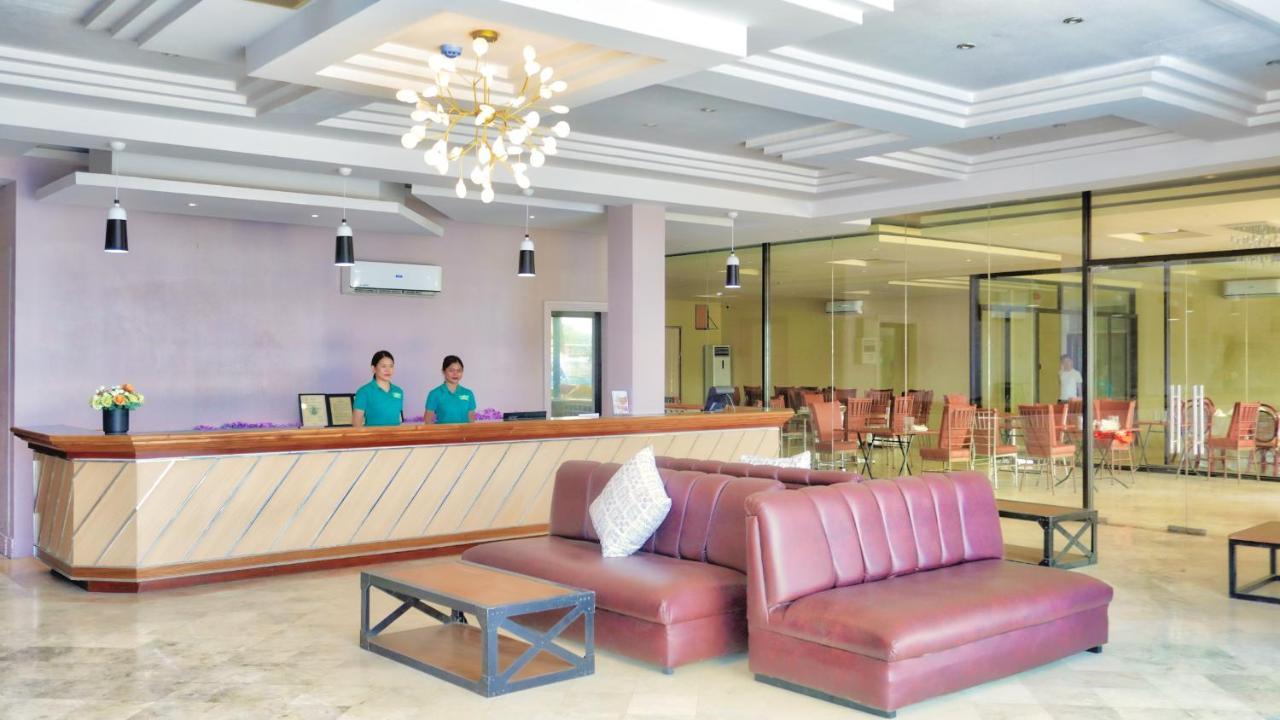 Hotel Valencia Kültér fotó