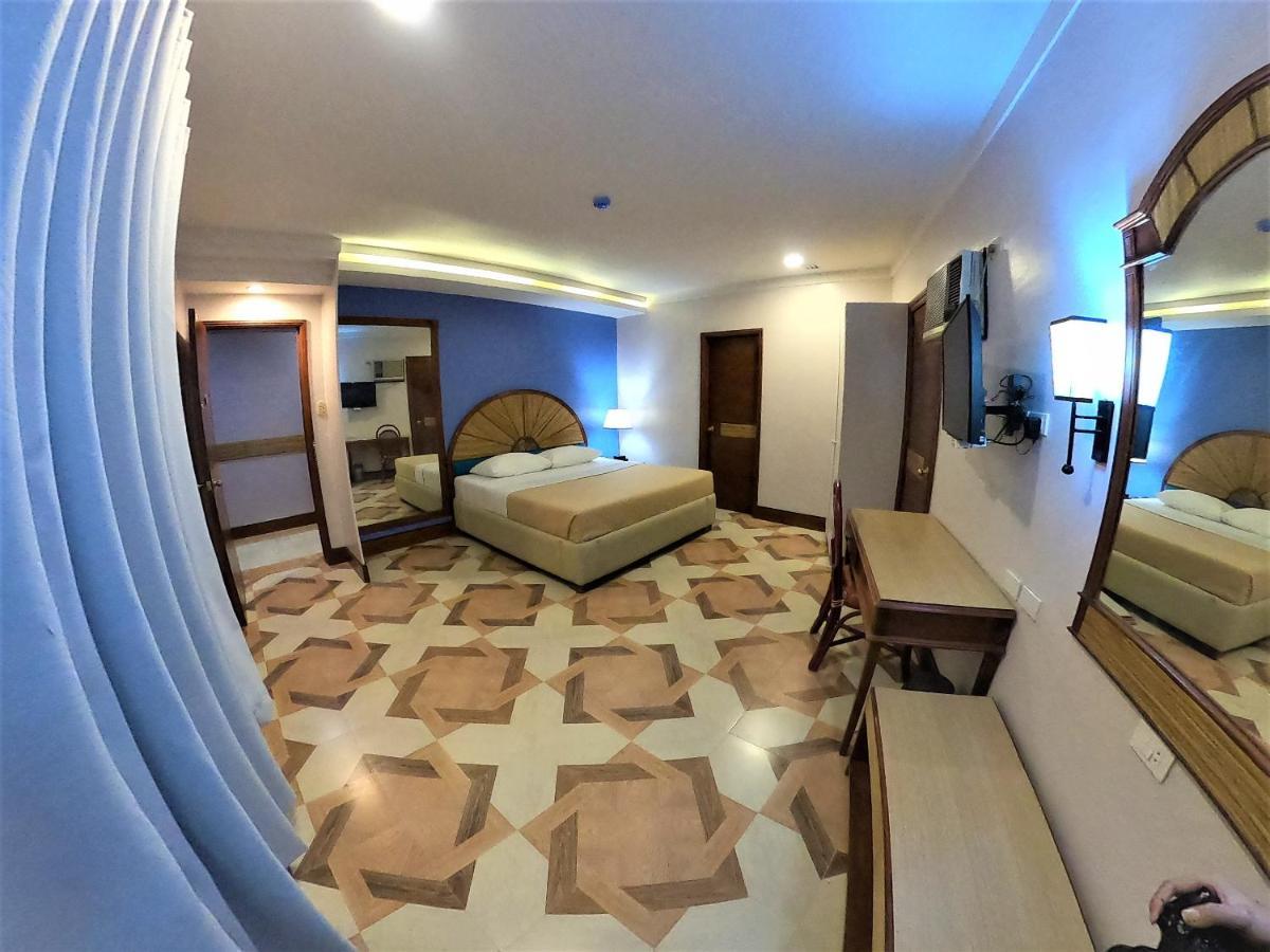 Hotel Valencia Kültér fotó